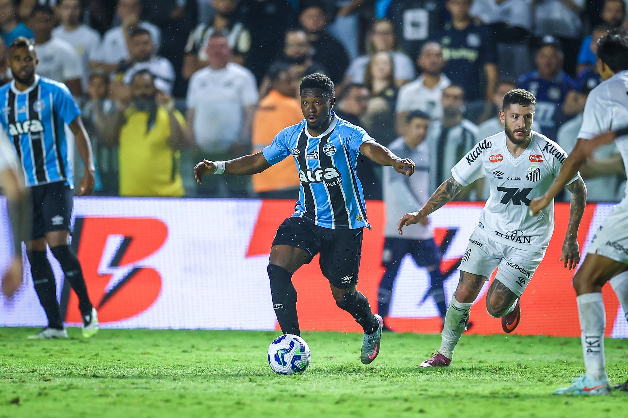 Amuzu - Grêmio x Santos