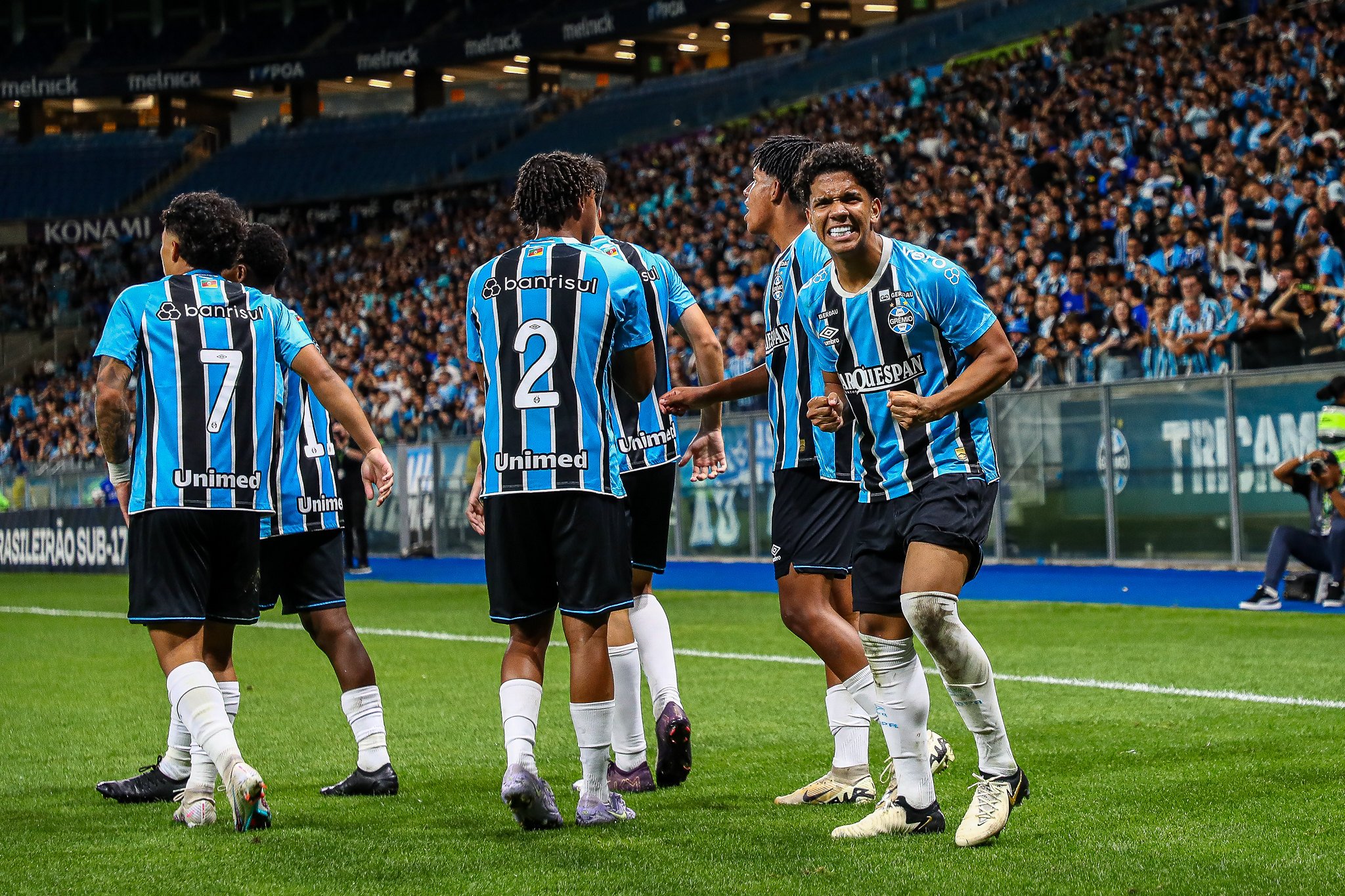 O contrato e a multa rescisória de João Borne com o Grêmio