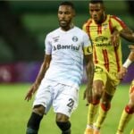 Zagueiro Paulo Miranda pelo Grêmio