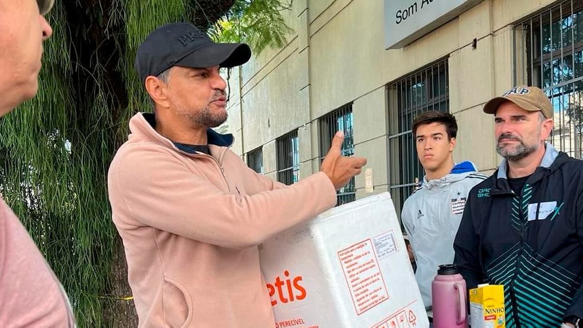 Alexandre Mendes, auxiliar técnico de Renato no Grêmio