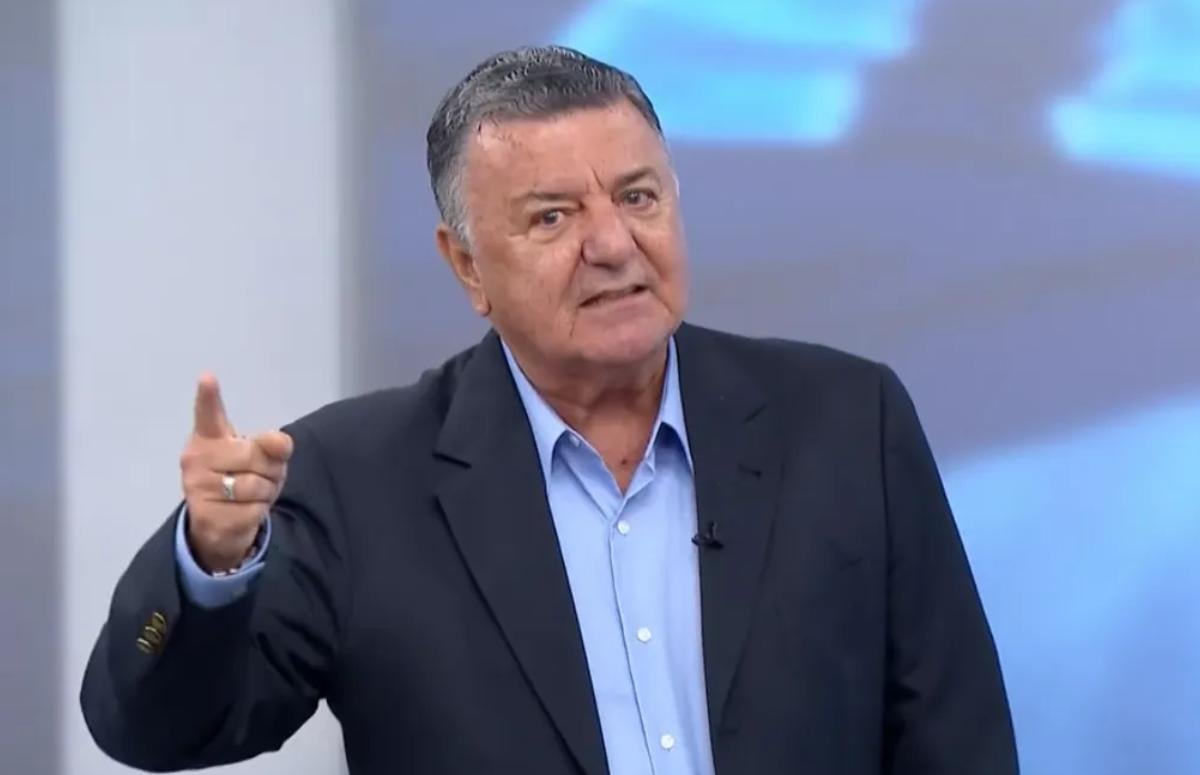 Comentarista de arbitragem Arnaldo Cezar Coelho sobre lance de jogo do Grêmio