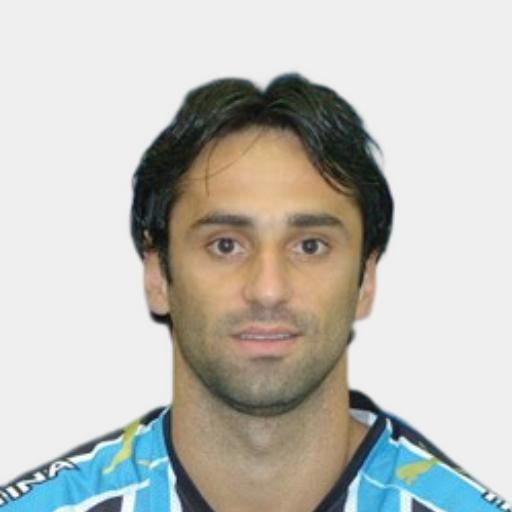 Jonas, ex-atacante do Grêmio