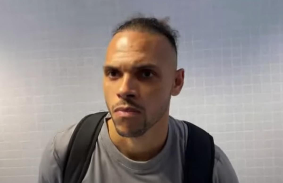 Braithwaite conversa com jornalistas após empate do Grêmio com o Bragantino na Arena, pelo Brasileirão 2025