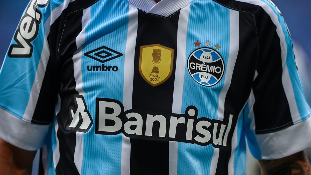 Grêmio anuncia novo patrocinador na camisa de jogo do profissional