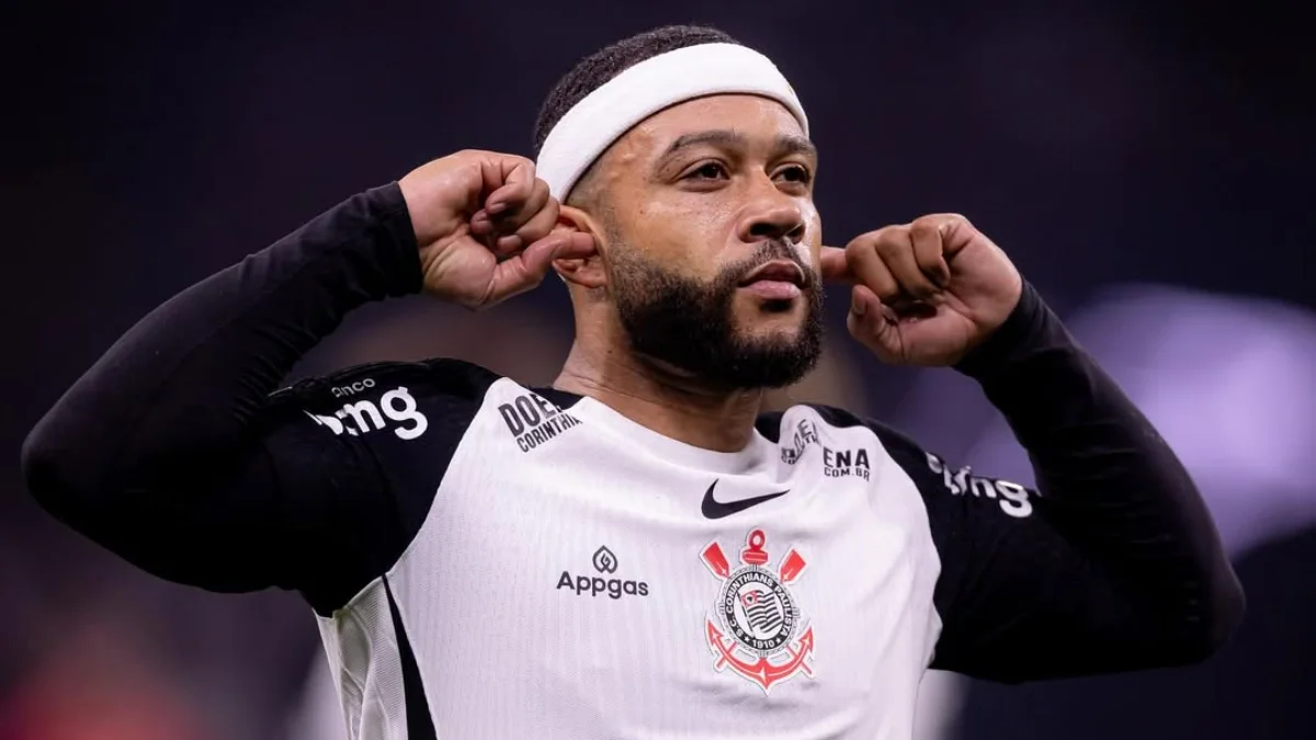 Corinthians terá desfalque de Memphis Depay contra o Grêmio