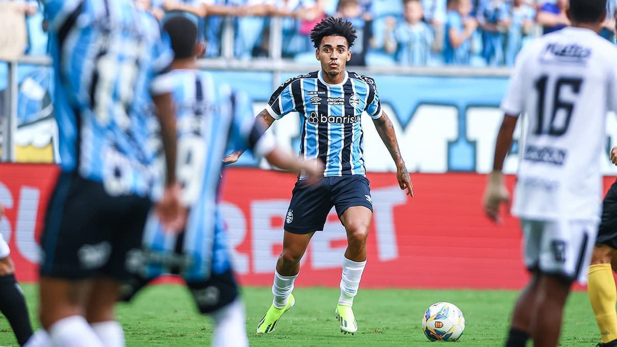 Du Queiroz pelo Grêmio