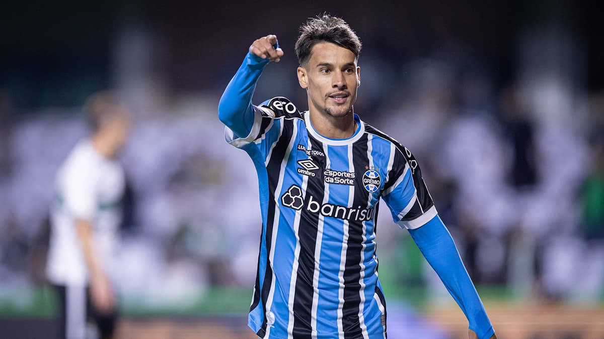 Post de Ferreira, do Grêmio, gera polêmica sobre limites em ações