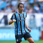 Geromel em campo pelo Grêmio