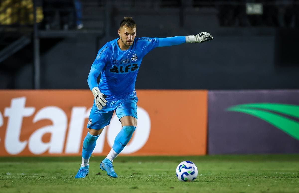 Gabriel Grando pelo Grêmio