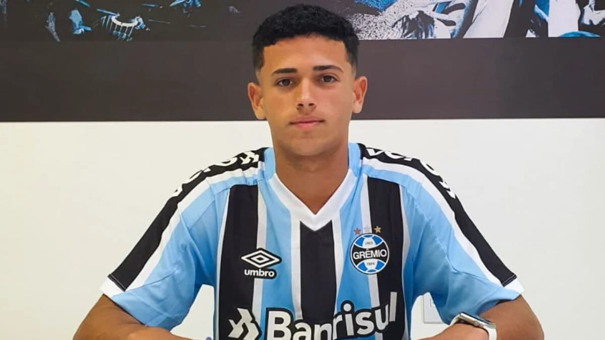 Caxias anuncia atacante do Grêmio que tem multa milionária