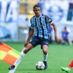 Gustavo Nunes pelo Grêmio