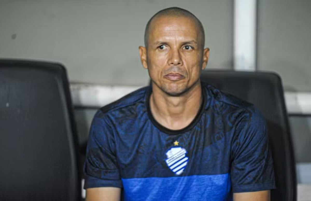 Técnico Higo Magalhães projeta jogo do CSA contra o Grêmio, pela Copa do Brasil 2025