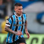 Iturbe em jogo do Grêmio