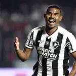 Lateral-esquerdo Cuiabano, ex-Grêmio, pelo Botafogo