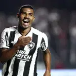 Lateral-esquerdo Cuiabano, ex-Grêmio, pelo Botafogo