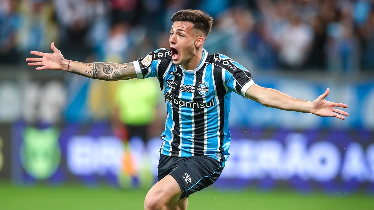 Lucas Besozzi pelo Grêmio