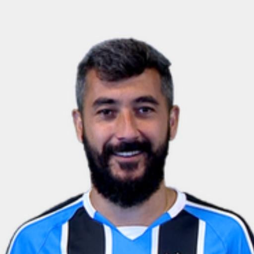 Douglas, ex-meia do Grêmio