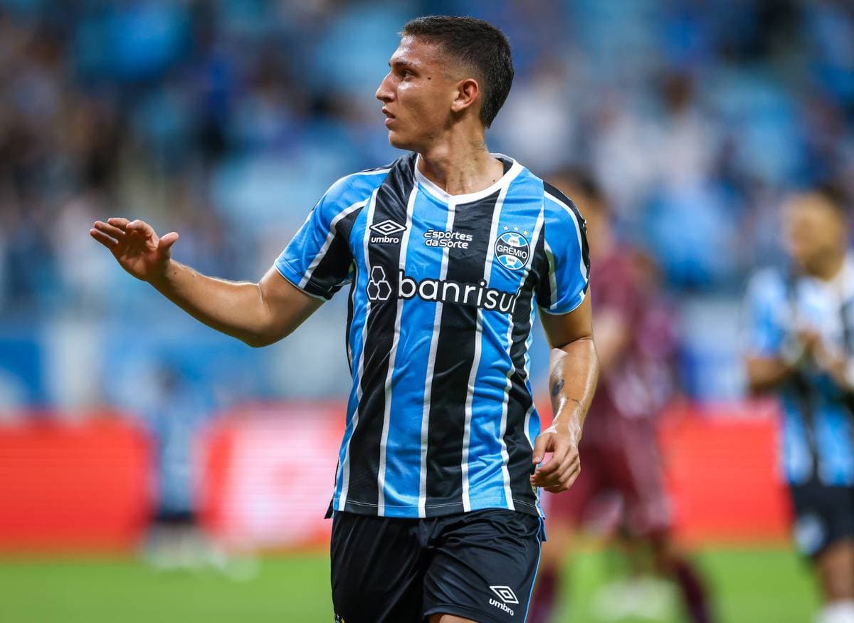 Monsalve comemora gol pelo Grêmio