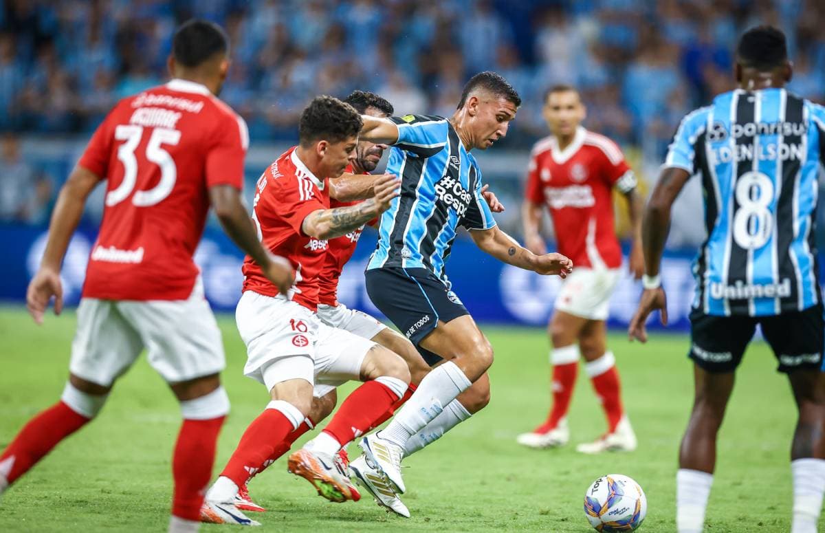 Monsalve pelo Grêmio no Gre-Nal