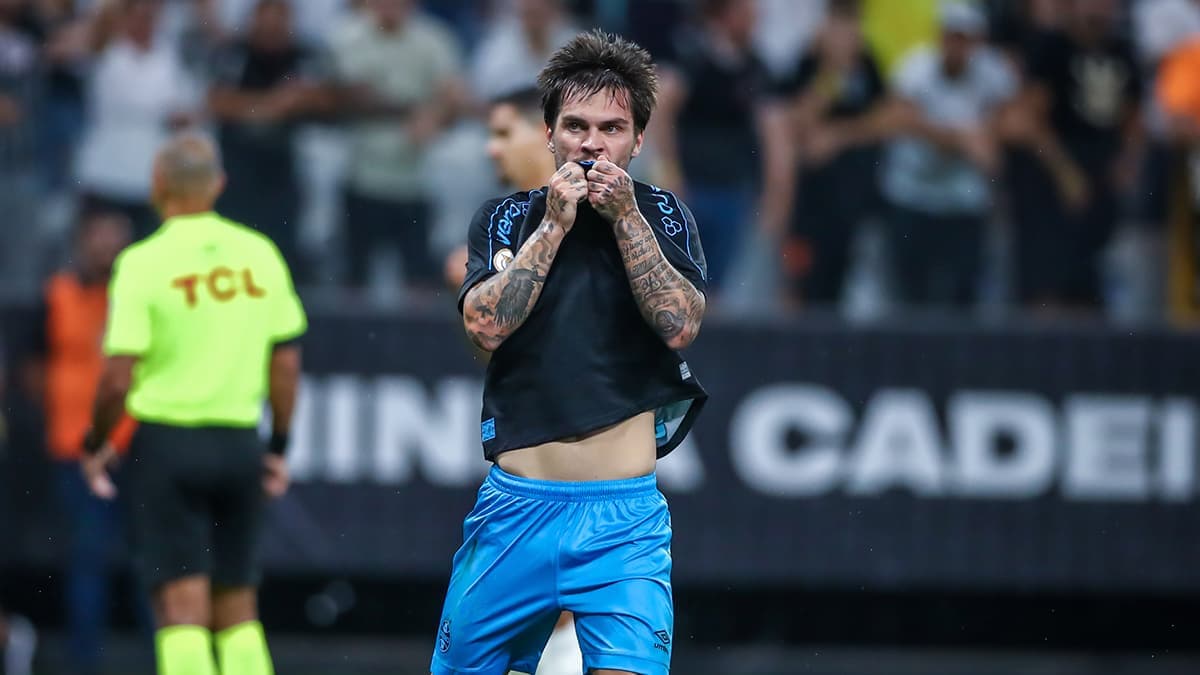 Nathan pelo Grêmio