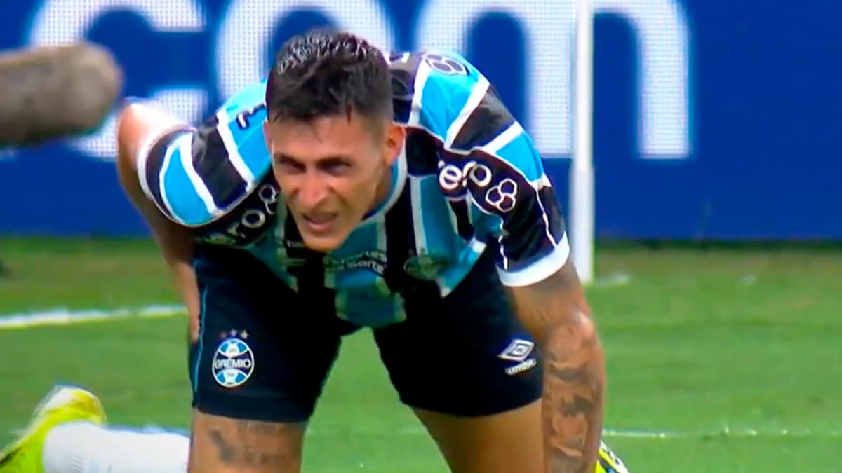 Pavón lesionado no Grêmio