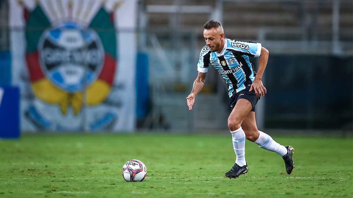 Com Rafinha Capitao Gremio Esta Escalado Para Estrear Na Sul Americana