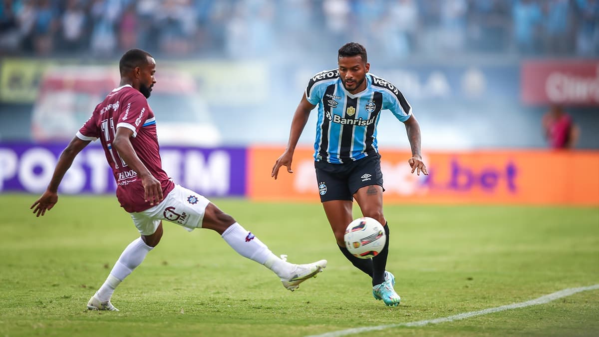 Reinaldo pelo Grêmio