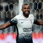 Volante Alex Santana, do Corinthians, no radar do Grêmio