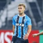 Volante Ronald em lance do jogo do Grêmio contra o Atlético Grau, no Peru, pela Copa Sul-Americana 2025