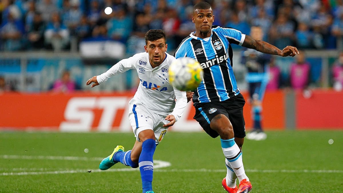 Walace pelo Grêmio